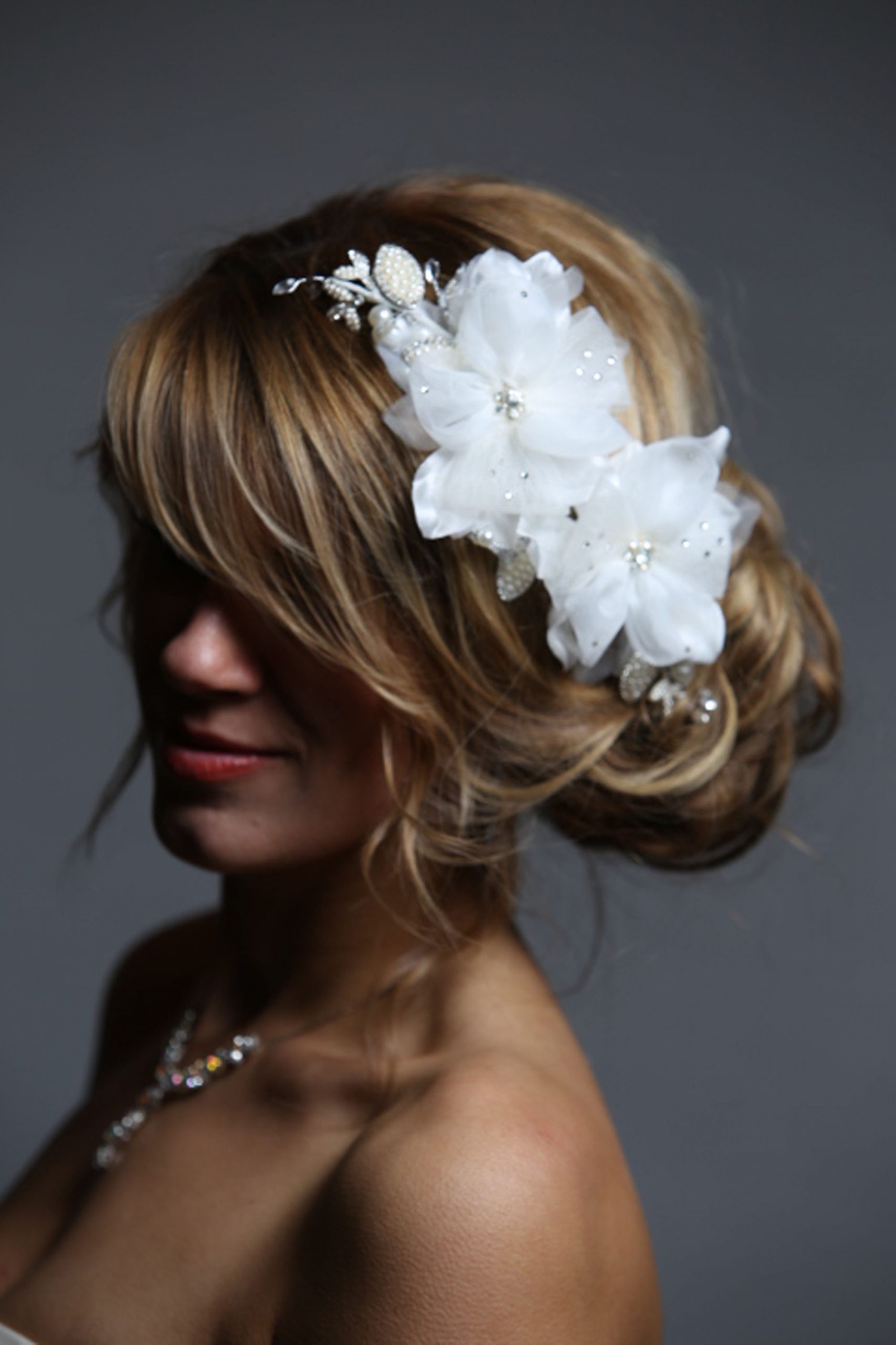 ivory flowers pearl and rhinestone wired comb bridal headpiece (1)